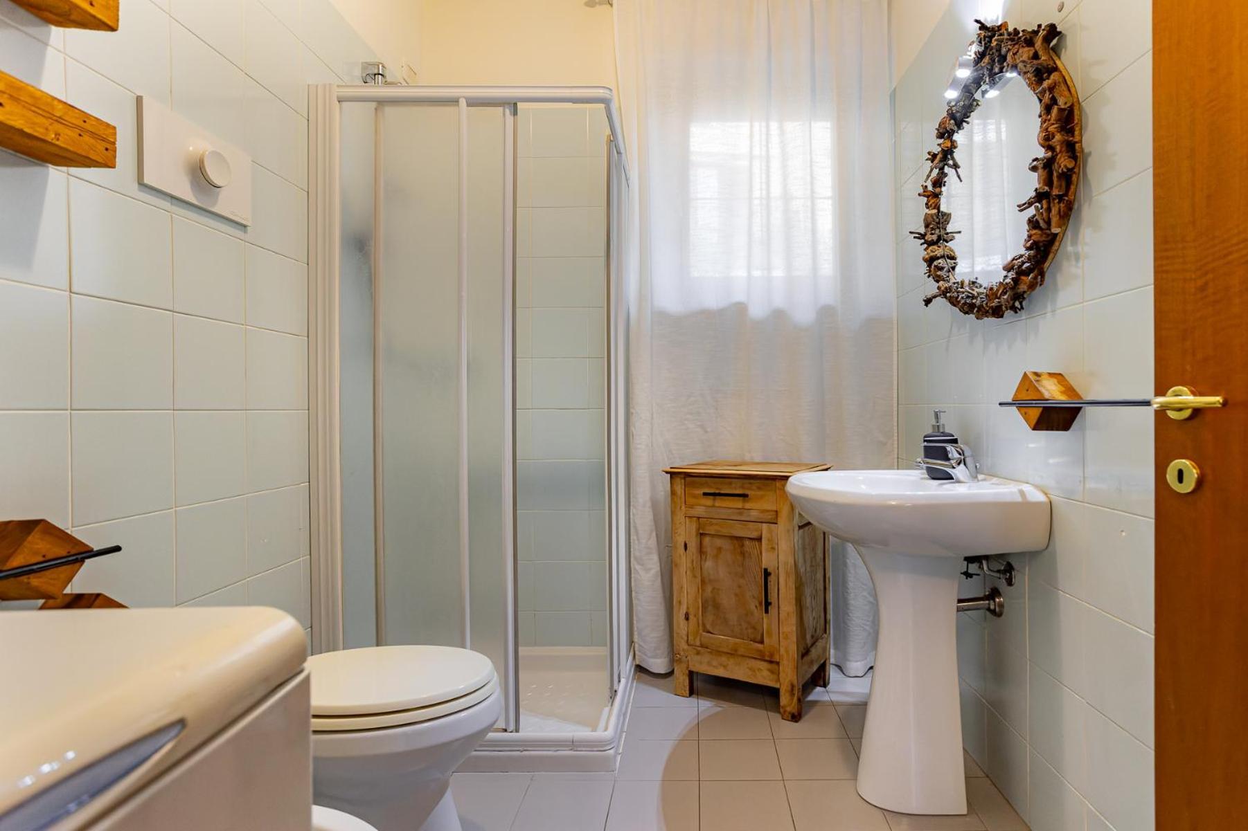 Appartamento Casa Paris Sale Marasino Esterno foto